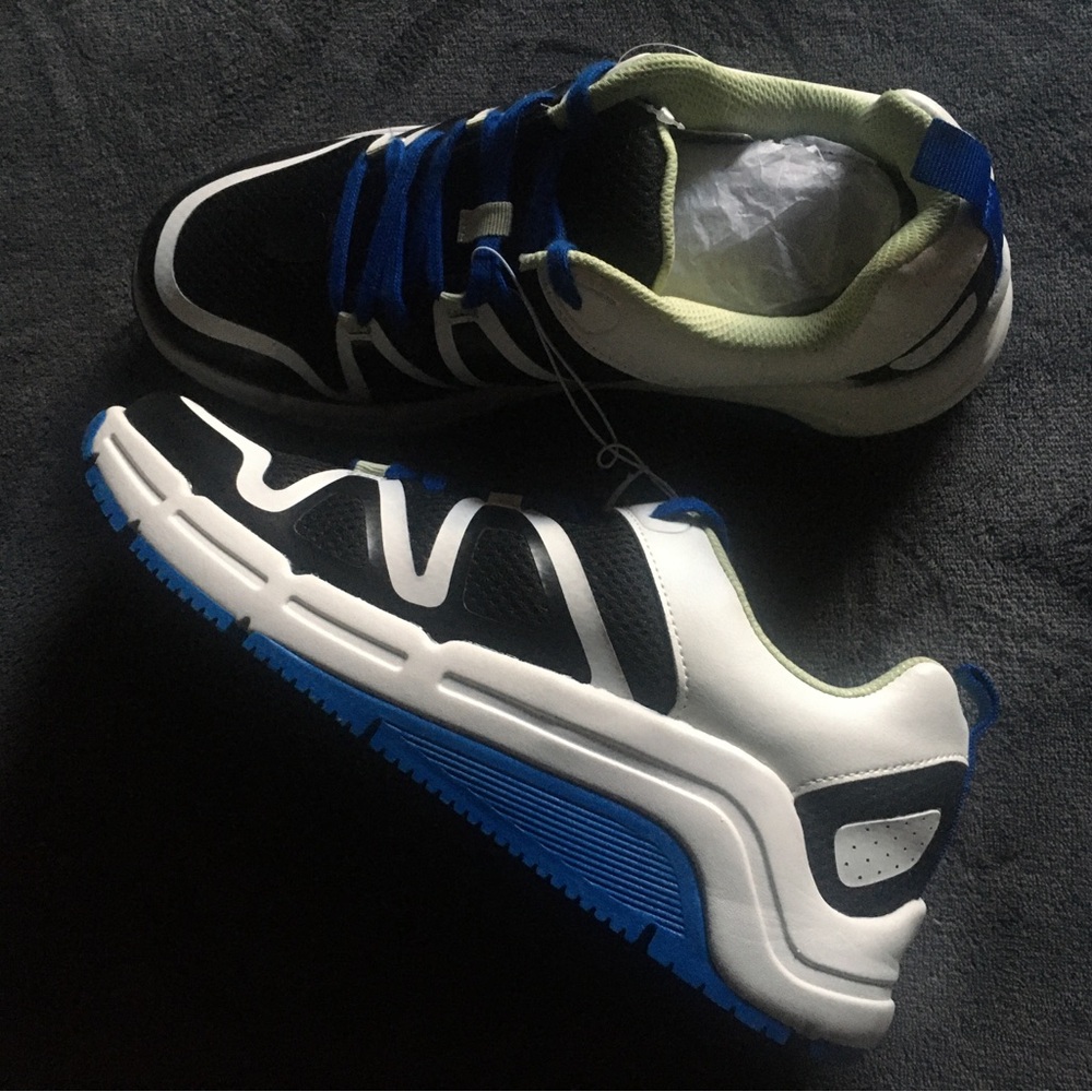 Black Mesh Athletic Sneakers with Blue Laces and Lime Interior - Picture 5 of 6